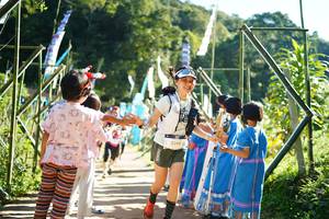 BIB: 3395
                            <button type="button" onclick="openModal(19048009)" class="btn btn-primary btn-sm float-right btn-popup" data-toggle="modal" data-target=".modal-high-quality">
                        <i class="fas fa-shopping-cart"></i> Add to Cart
                    </button>
                                            <button type="button" onclick="isThisMe(19048009, true)" class="btn btn-success btn-sm float-right btn-popup btn-isme hidden" data-toggle="tooltip" data-placement="bottom" title="นี่คือรูปของคุณใช่ไหม คลิกที่นี่เพื่อเอาเข้าอัลบั้ม">
                        <i class="fas fa-plus"></i> Add to album
                    </button>
                    <button type="button" onclick="isThisMe(19048009, false)" class="btn btn-warning btn-sm float-right btn-popup btn-isnotme hidden">
                        <i class="fas fa-ban"></i> Remove from album
                    </button>